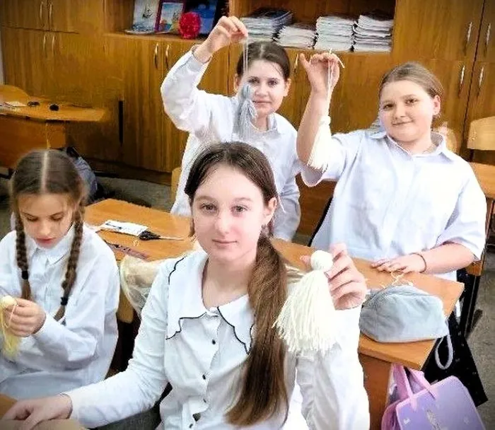 Игрушка из ниток