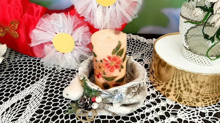 Выставка декоративно-прикладного искусства «Весна и женщины похожи»