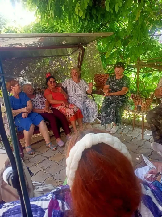 "МЕДОВЫЙ  СПАС  ДРУЗЬЯМ  ВСТРЕЧУ  с ПЕСНЕЙ  ПРИПАС"