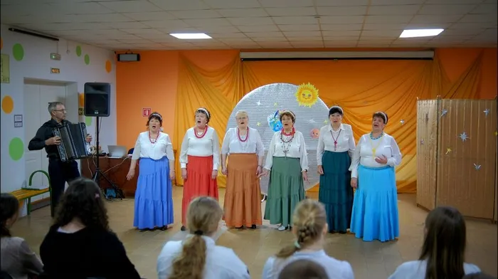 Праздничная программа "МЫ - ДЕТИ ГАЛАКТИКИ"