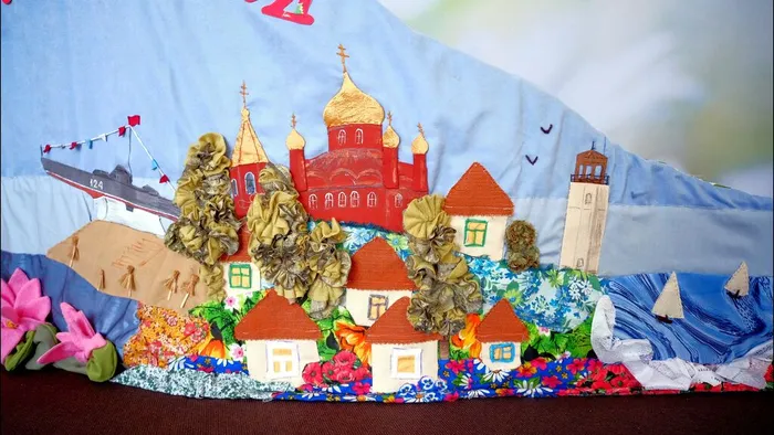 Выставка декоративно-прикладного искусства "Ритмы любимого города" в КДЦ «Родина»!