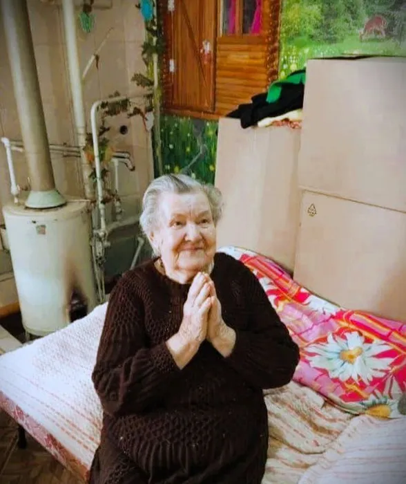 С весенним песенным букетом от Совета ТОС 4 &nbsp;агитбригада вокальной группы "Бабье лето"