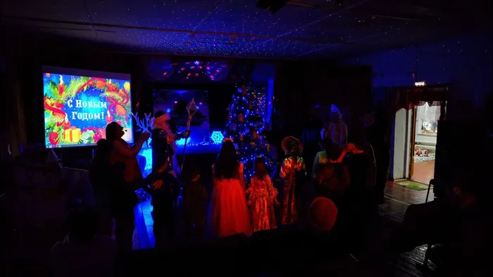 Развлекательно-игровая программа «Волшебное спасение Деда Мороза»