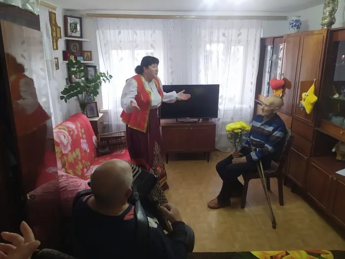 Поздравление ветерана, труженика тыла Тарасенко Михаила Ивановича