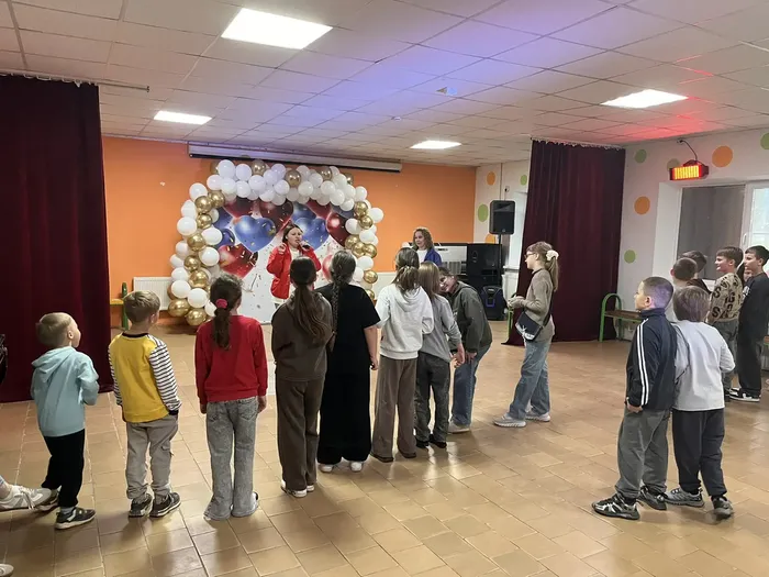 Игротека-дискотека, посвященная Первомаю, открытию аттракционов, прошла в ПКиО