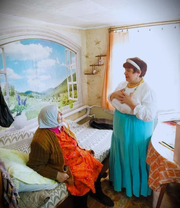 С весенним песенным букетом от Совета ТОС 4 &nbsp;агитбригада вокальной группы "Бабье лето"