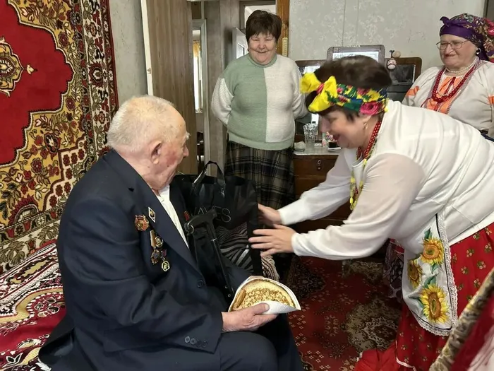 "НАШИ &nbsp;ПЕСНИ &nbsp;ЗВУЧАТ &nbsp;ВЕРНЫМ &nbsp;СЫНОВЬЯМ &nbsp;ОТЧИЗНЫ!"