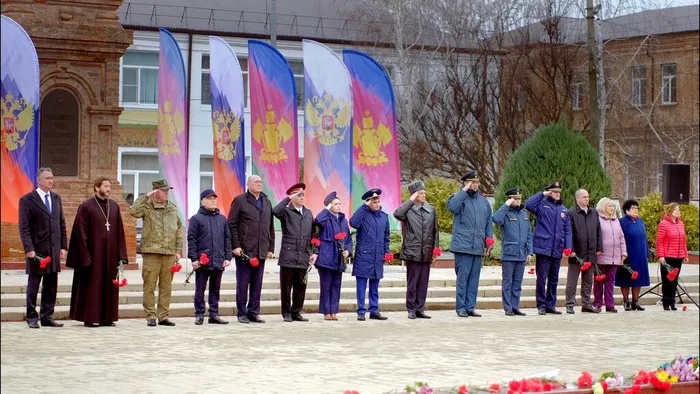 3 декабря - День неизвестного солдата.