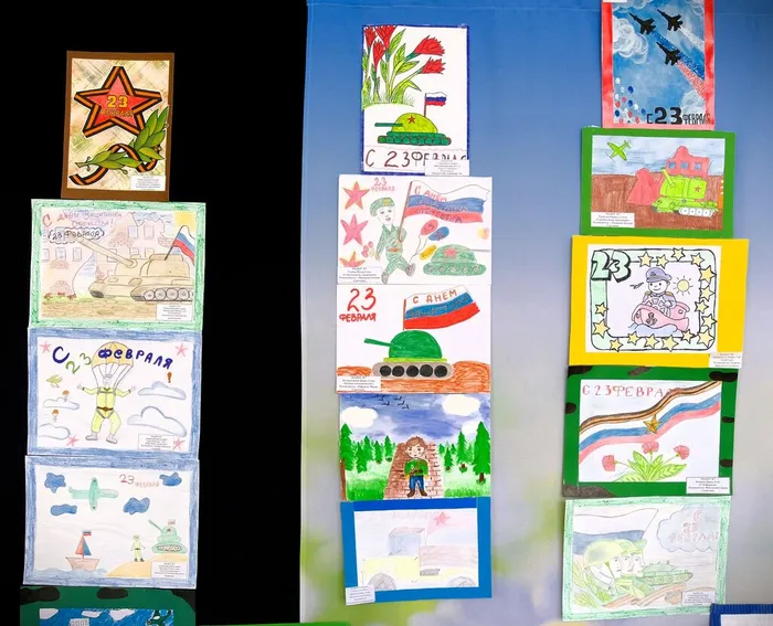 В преддверии Дня защитника Отечества в Кино-досуговом центре «Родина» проходит выставка, организованная участниками кружка «Радуга идей»