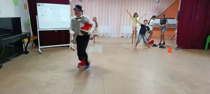 Театрализовано-игровая программа "В школьном царстве- волшебном государстве"