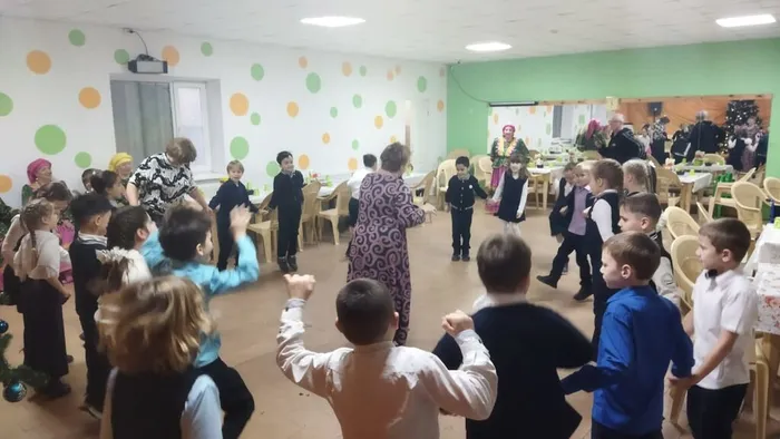 У вокальной группы «Бабье лето» - в гостях юные школьники