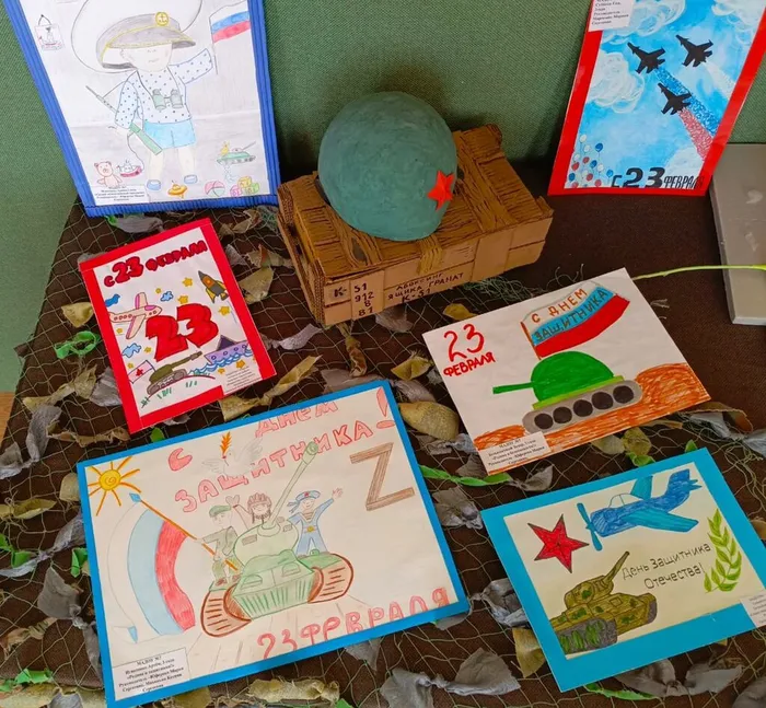 Выставка детских рисунков «Смелым и отважным посвящается»