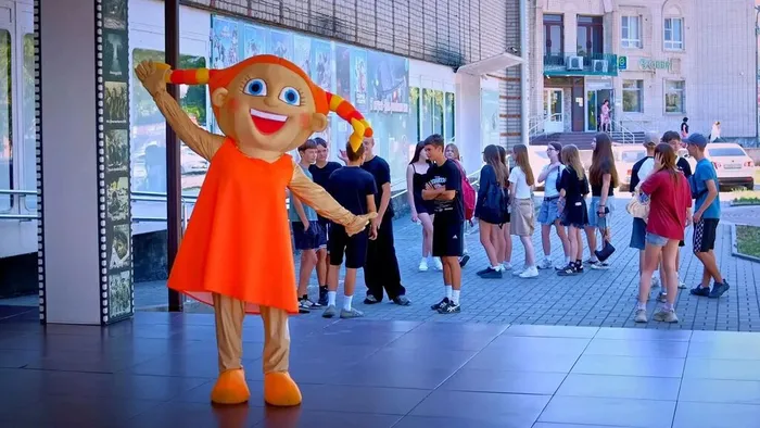 ЛЕТО, СОЛНЦЕ, КИНО!