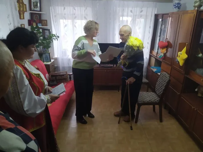 Поздравление ветерана, труженика тыла Тарасенко Михаила Ивановича