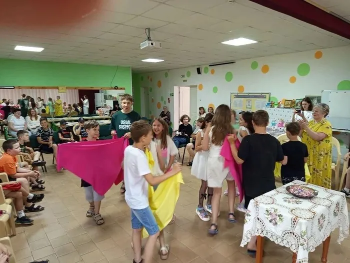 "ПОСИДЕЛКИ на ЗАВАЛИНКЕ"