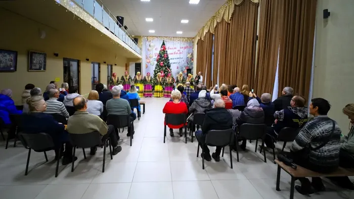 Праздничная программа "НОВОГОДНЯЯ &nbsp;СИМФОНИЯ &nbsp;ПЕСЕННОЙ &nbsp;ДУШИ"