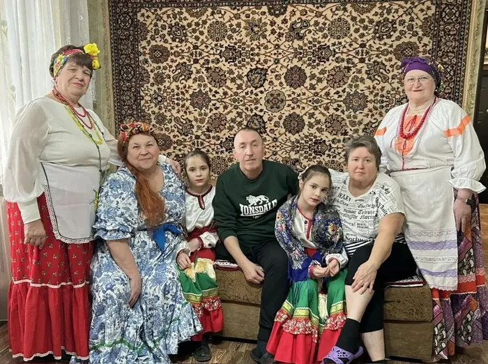 "НАШИ &nbsp;ПЕСНИ &nbsp;ЗВУЧАТ &nbsp;ВЕРНЫМ &nbsp;СЫНОВЬЯМ &nbsp;ОТЧИЗНЫ!"