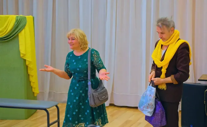 Театрализовано- концертная программа "С улыбкой по жизни"