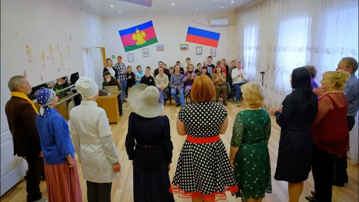 Театрализовано- концертная программа "С улыбкой по жизни"