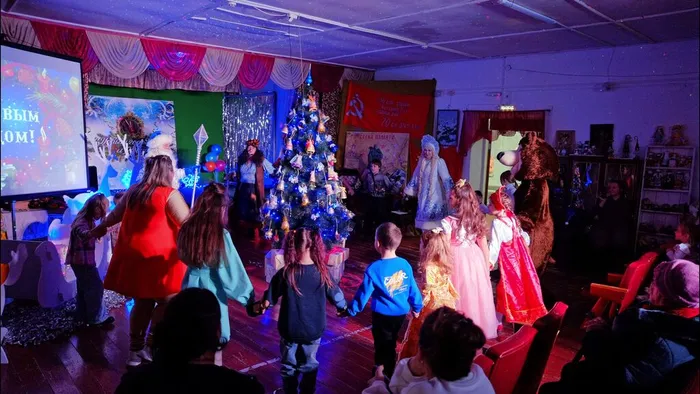 Развлекательно-игровая программа «Волшебное спасение Деда Мороза»