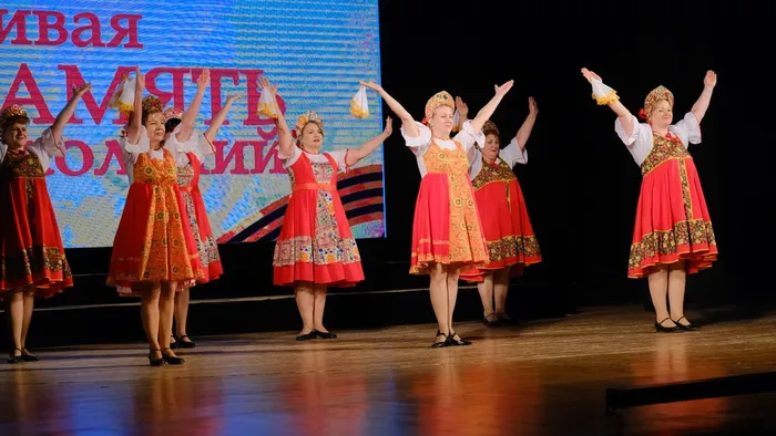 Кино-досуговый центр "Родина" принял участие в районном патриотическом конкурсе самодеятельного творчества «Живая память поколений», посвящённом Году единства народов России.
