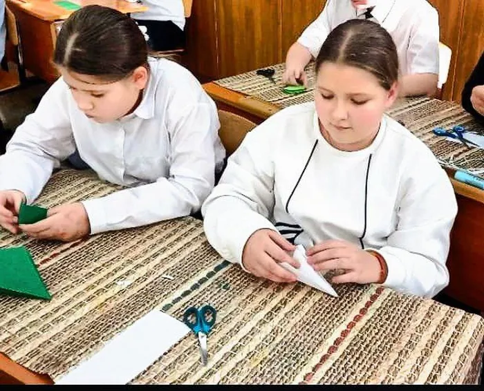 Мастер-класс «Красавица ёлочка»