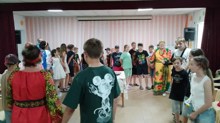 "ПОСИДЕЛКИ на ЗАВАЛИНКЕ"