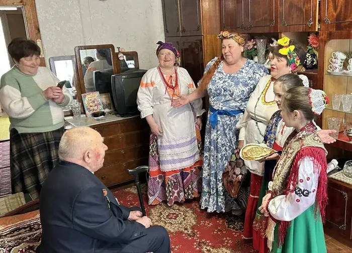 "НАШИ &nbsp;ПЕСНИ &nbsp;ЗВУЧАТ &nbsp;ВЕРНЫМ &nbsp;СЫНОВЬЯМ &nbsp;ОТЧИЗНЫ!"