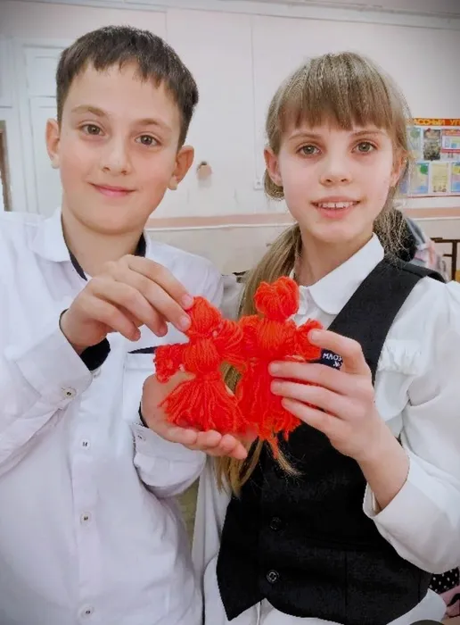 Игрушка из ниток