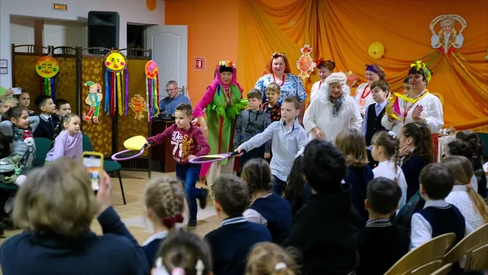 Концертно-развлекательная программа  "МАСЛЕНИЦА - БЛИНИЦА у ВЕСНЫ ИМЕНИННИЦА"  ​