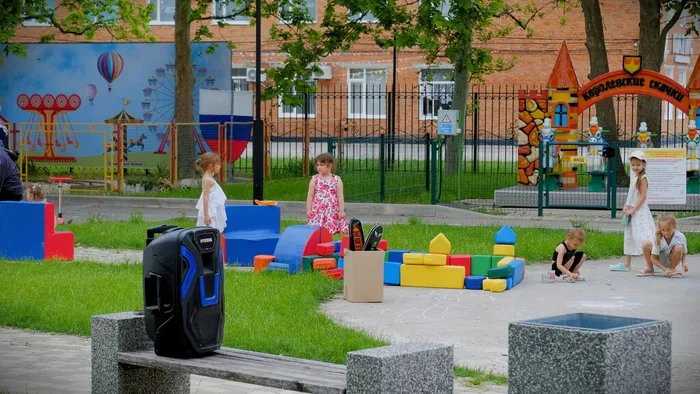 Игровая программа «Яркие краски лета»
