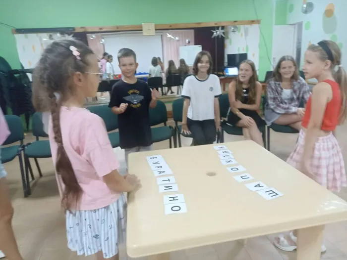 Путешествие в мультяшный мир совершили ребята из Детской театральной студии ""Ступеньки"